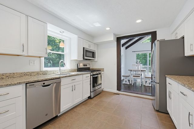 324 Taunton St, Wrentham, MA 02093