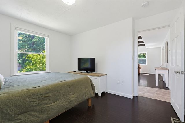 324 Taunton St, Wrentham, MA 02093