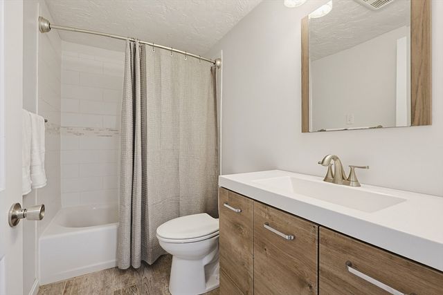 324 Taunton St, Wrentham, MA 02093
