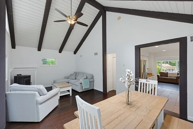 324 Taunton St, Wrentham, MA 02093