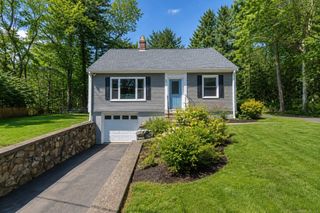 324 Taunton St, Wrentham, MA 02093