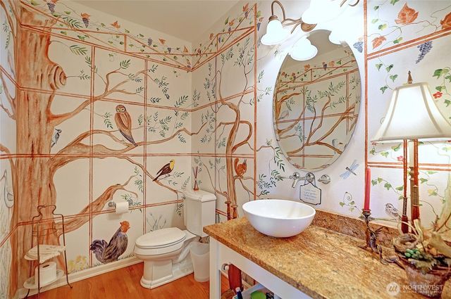 1009 Kingswood Drive, Camano Island, WA 98282