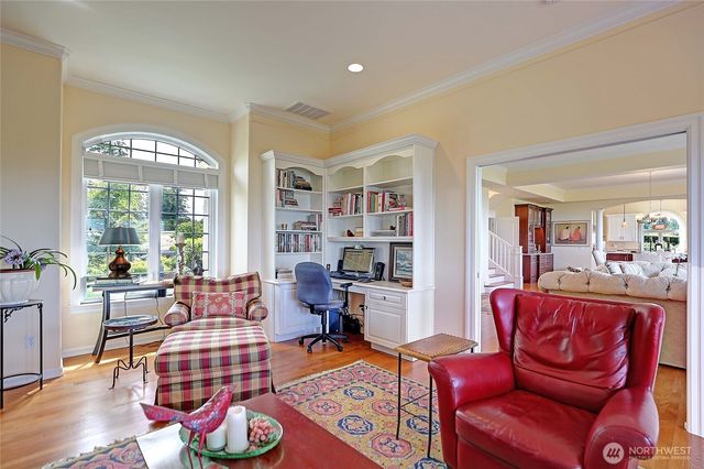 1009 Kingswood Drive, Camano Island, WA 98282
