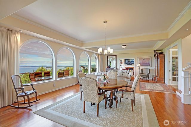 1009 Kingswood Drive, Camano Island, WA 98282