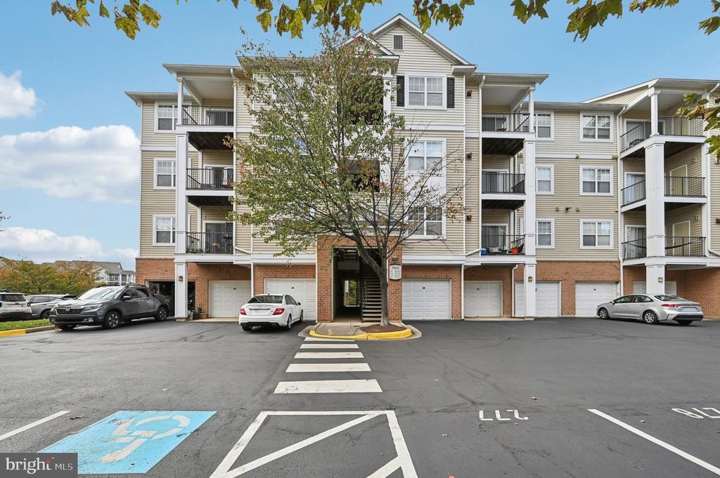 19606 GALWAY BAY CIR #301, Germantown, MD 20874