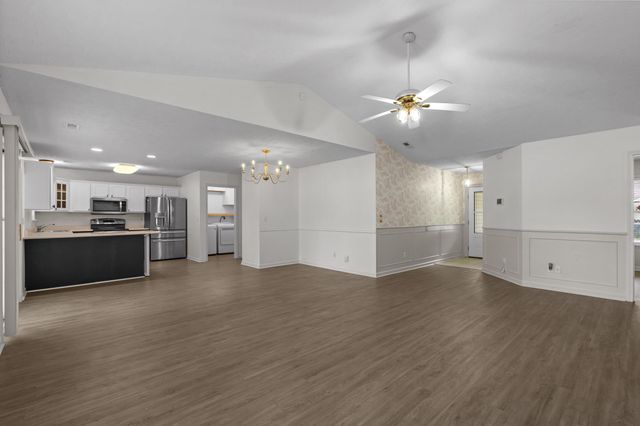 2216 Kirkland Dr., Conway, SC 29526