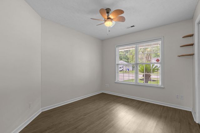 2216 Kirkland Dr., Conway, SC 29526