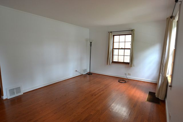 9652 Harding Avenue, Evergreen Park, IL 60805
