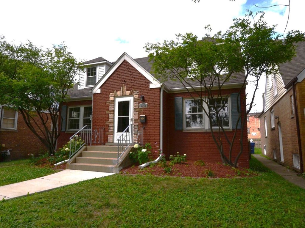 9652 Harding Avenue, Evergreen Park, IL 60805