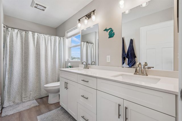 718 Spruce Needle Lane, Cedar Falls, IA 50613