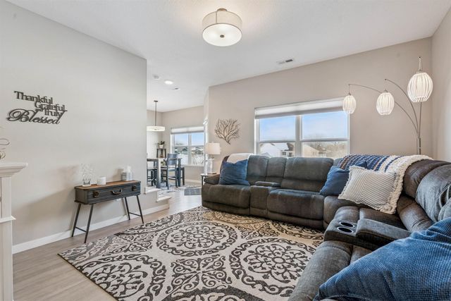 718 Spruce Needle Lane, Cedar Falls, IA 50613