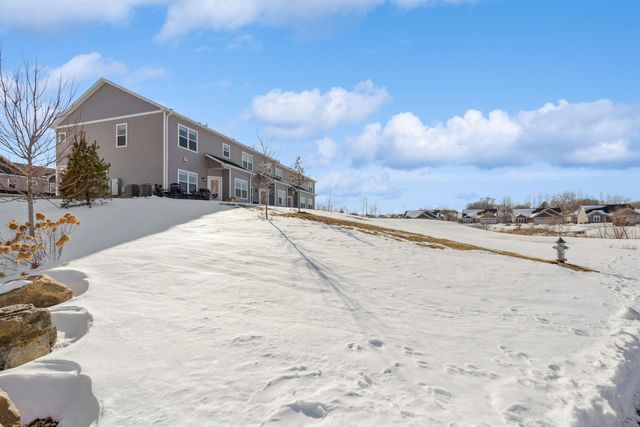 718 Spruce Needle Lane, Cedar Falls, IA 50613