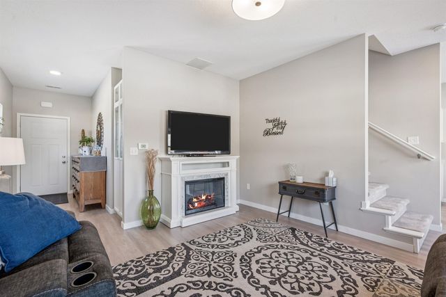 718 Spruce Needle Lane, Cedar Falls, IA 50613