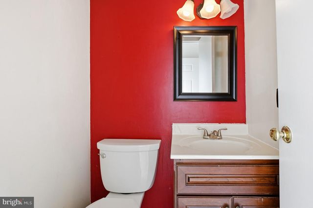 19 PERRYFALLS PL, Baltimore, MD 21236