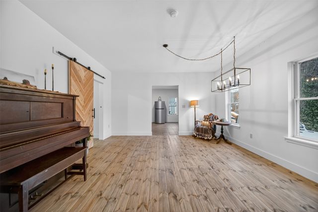 902 W 5TH Street, Erie, PA 16507