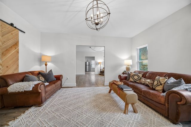 902 W 5TH Street, Erie, PA 16507