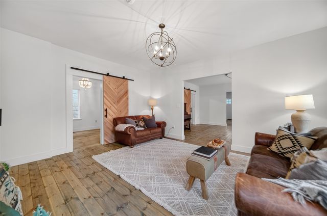 902 W 5TH Street, Erie, PA 16507