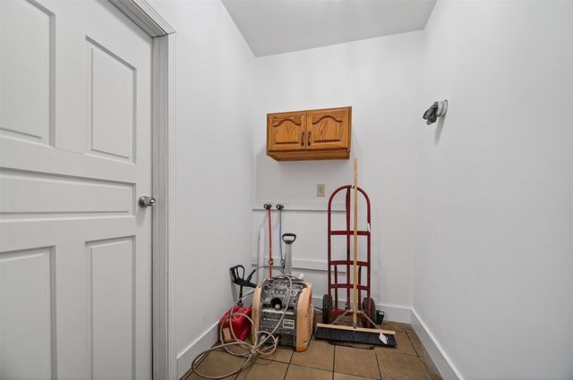 902 W 5TH Street, Erie, PA 16507