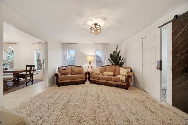 902 W 5TH Street, Erie, PA 16507