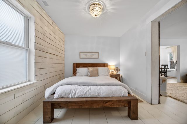 902 W 5TH Street, Erie, PA 16507