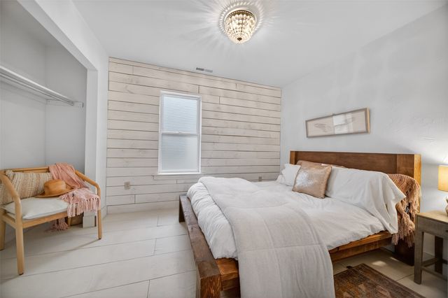 902 W 5TH Street, Erie, PA 16507