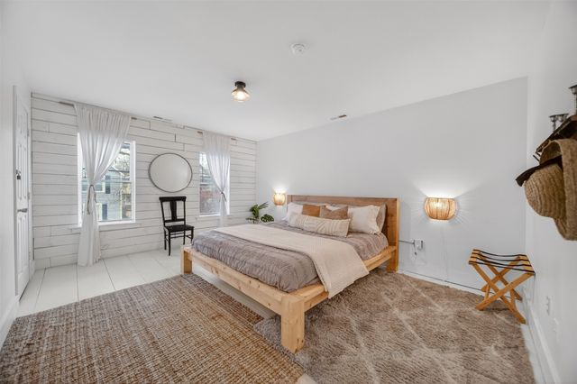 902 W 5TH Street, Erie, PA 16507