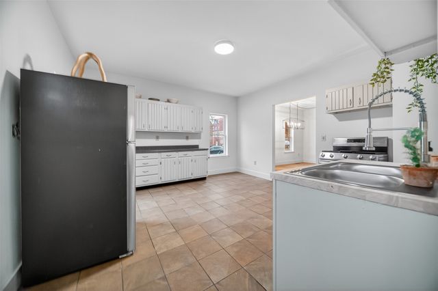 902 W 5TH Street, Erie, PA 16507