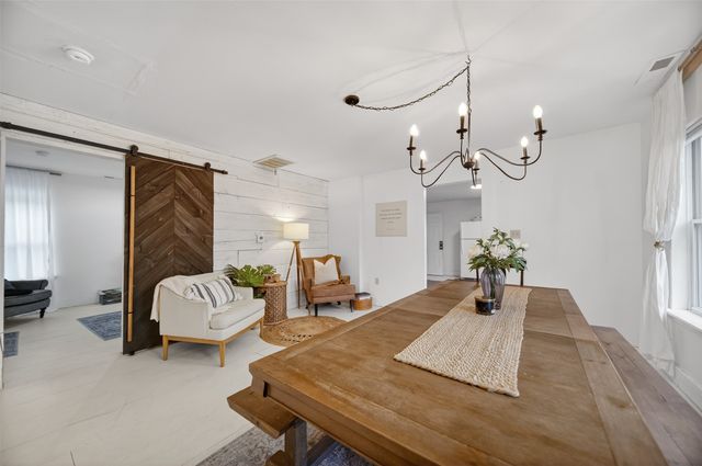 902 W 5TH Street, Erie, PA 16507