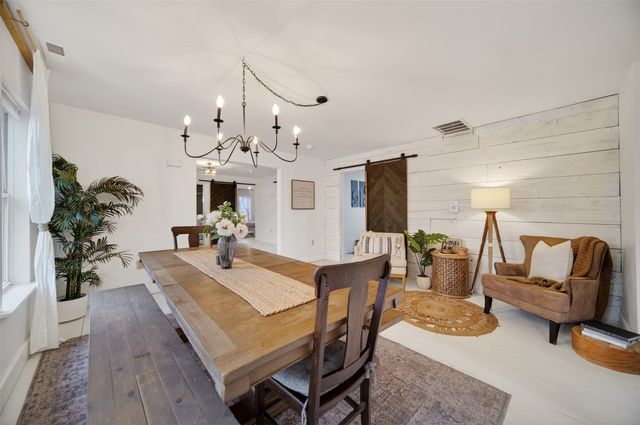 902 W 5TH Street, Erie, PA 16507