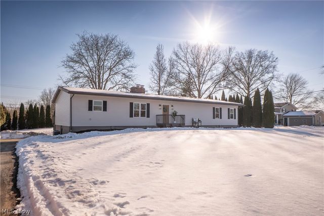 590 Eleanora Drive, Cuyahoga Falls, OH 44223