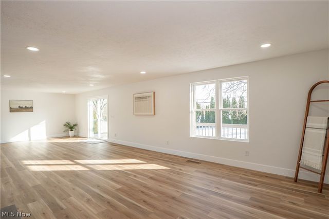 590 Eleanora Drive, Cuyahoga Falls, OH 44223