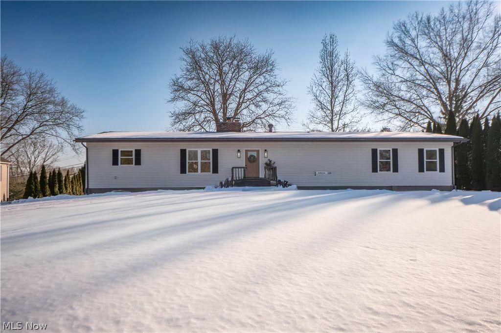 590 Eleanora Drive, Cuyahoga Falls, OH 44223