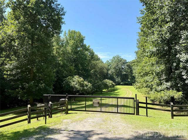 152 Slate Drive, Statesville, NC 28625