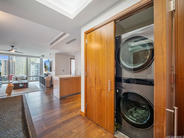 1555 Kapiolani Boulevard 914, Honolulu, HI 96814
