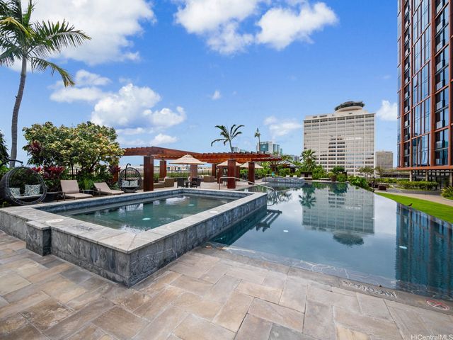 1555 Kapiolani Boulevard 914, Honolulu, HI 96814