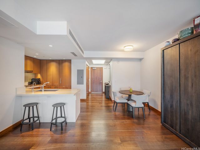 1555 Kapiolani Boulevard 914, Honolulu, HI 96814