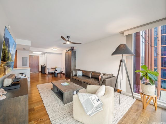1555 Kapiolani Boulevard 914, Honolulu, HI 96814