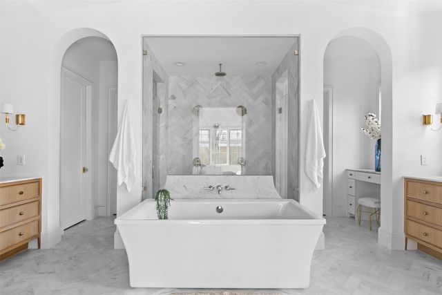 5812 Preston Haven Drive, Dallas, TX 75230