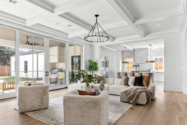 5812 Preston Haven Drive, Dallas, TX 75230