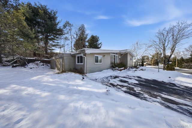 55 Straight Path Path, Rock Hill, NY 12775