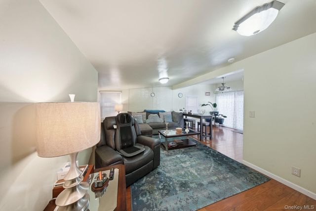 55 Straight Path Path, Rock Hill, NY 12775