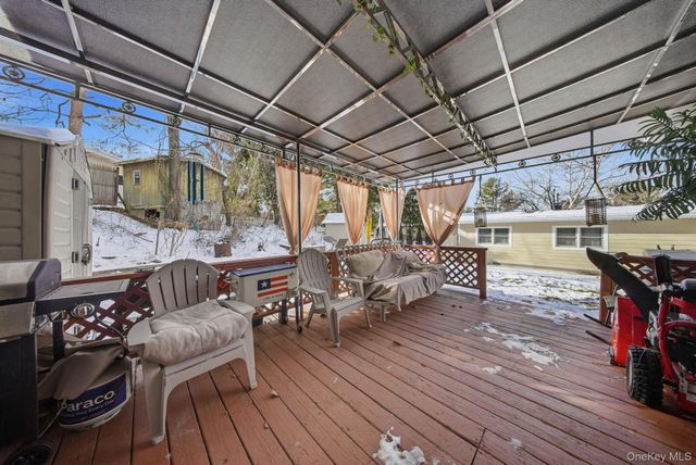 55 Straight Path Path, Rock Hill, NY 12775