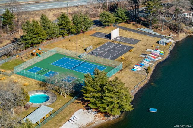 55 Straight Path Path, Rock Hill, NY 12775