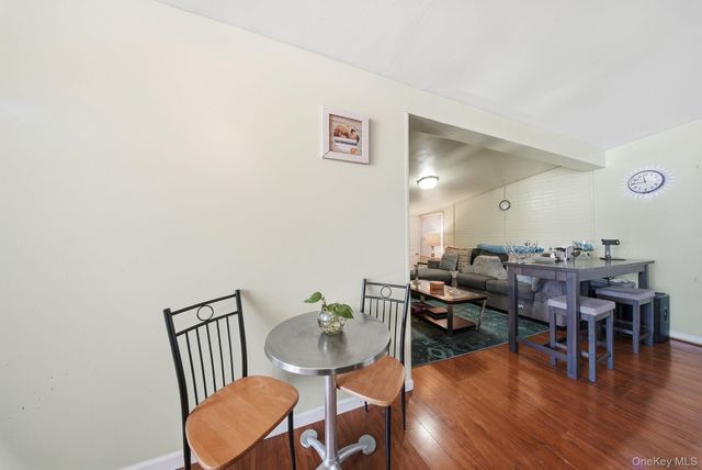 55 Straight Path Path, Rock Hill, NY 12775