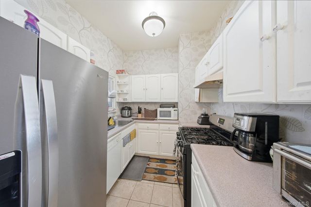 55 Straight Path Path, Rock Hill, NY 12775