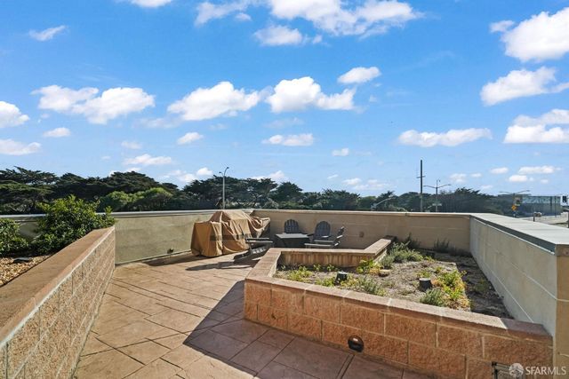 3535 Wawona Street 414, San Francisco, CA 94116