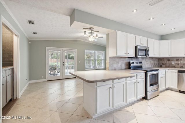 4901 LOFTY PINES Circle E, Jacksonville, FL 32210