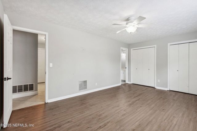4901 LOFTY PINES Circle E, Jacksonville, FL 32210