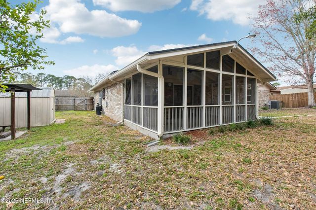 4901 LOFTY PINES Circle E, Jacksonville, FL 32210