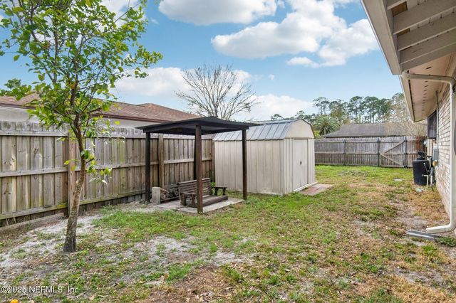 4901 LOFTY PINES Circle E, Jacksonville, FL 32210